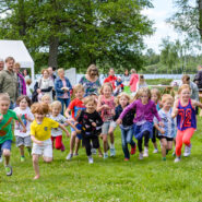 Starten har gått i kyrkloppet